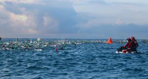 Natación en aguas abiertas: ¡APRENDE DESDE CERO! natación en aguas abiertas todos sus secretos